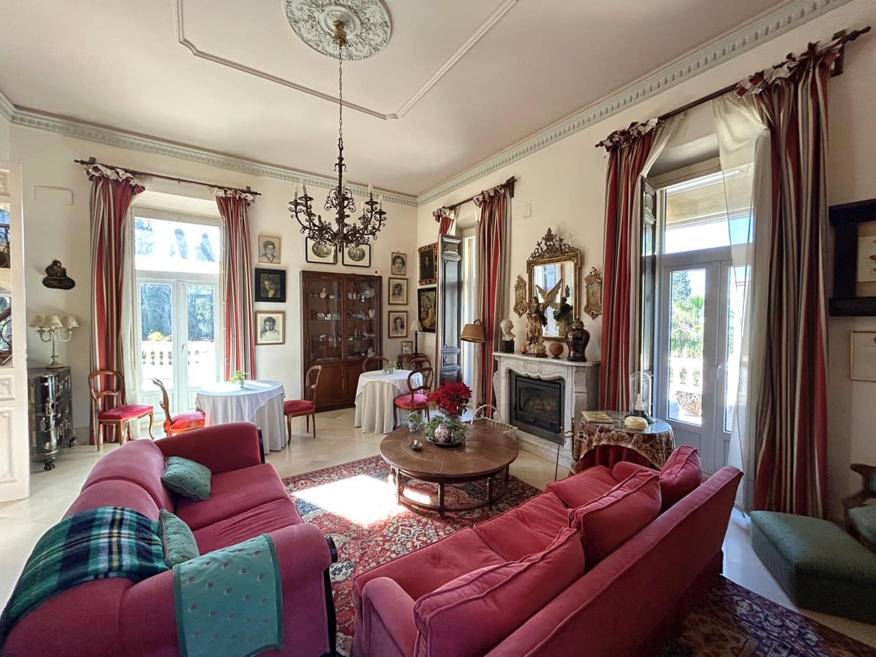 7 sypialnia Hotel na sprzedaż w Motril z basenem garażem - 4 300 000 € (Ref: 9520986)