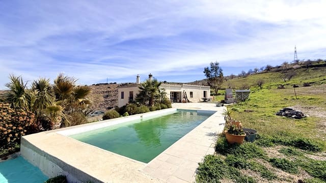 4 chambre Finca/Maison de Campagne à vendre à Lobras avec piscine garage - 790 000 € (Ref: 9628345)