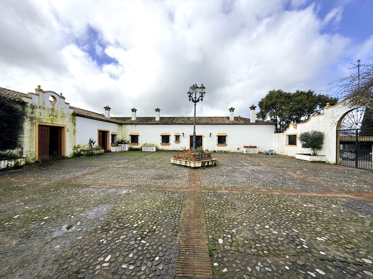 7 slaapkamer Finca/Landhuis te koop in Jimena de la Frontera met garage - € 5.500.000 (Ref: 9632688)