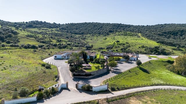 7 slaapkamer Finca/Landhuis te koop in Jimena de la Frontera met garage - € 5.500.000 (Ref: 9632688)