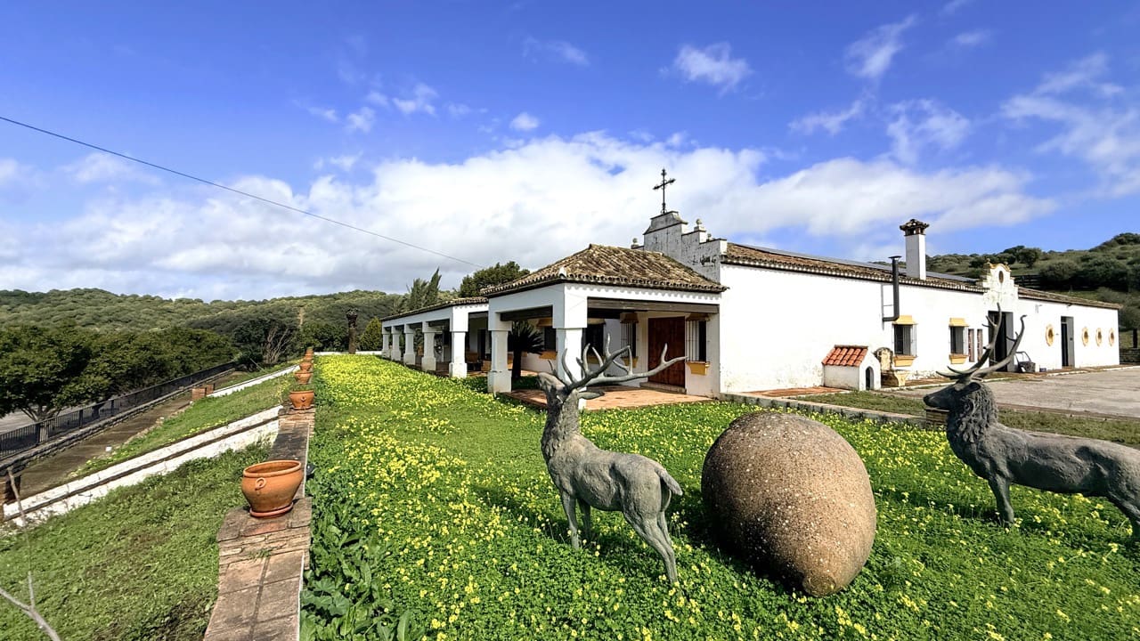 7 slaapkamer Finca/Landhuis te koop in Jimena de la Frontera met garage - € 5.500.000 (Ref: 9632688)
