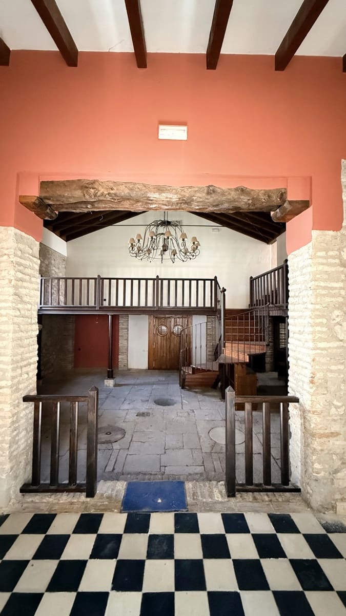 26 Zimmer Hotel zu verkaufen in Zuheros mit Pool Garage - 950.000 € (Ref: 9700169)