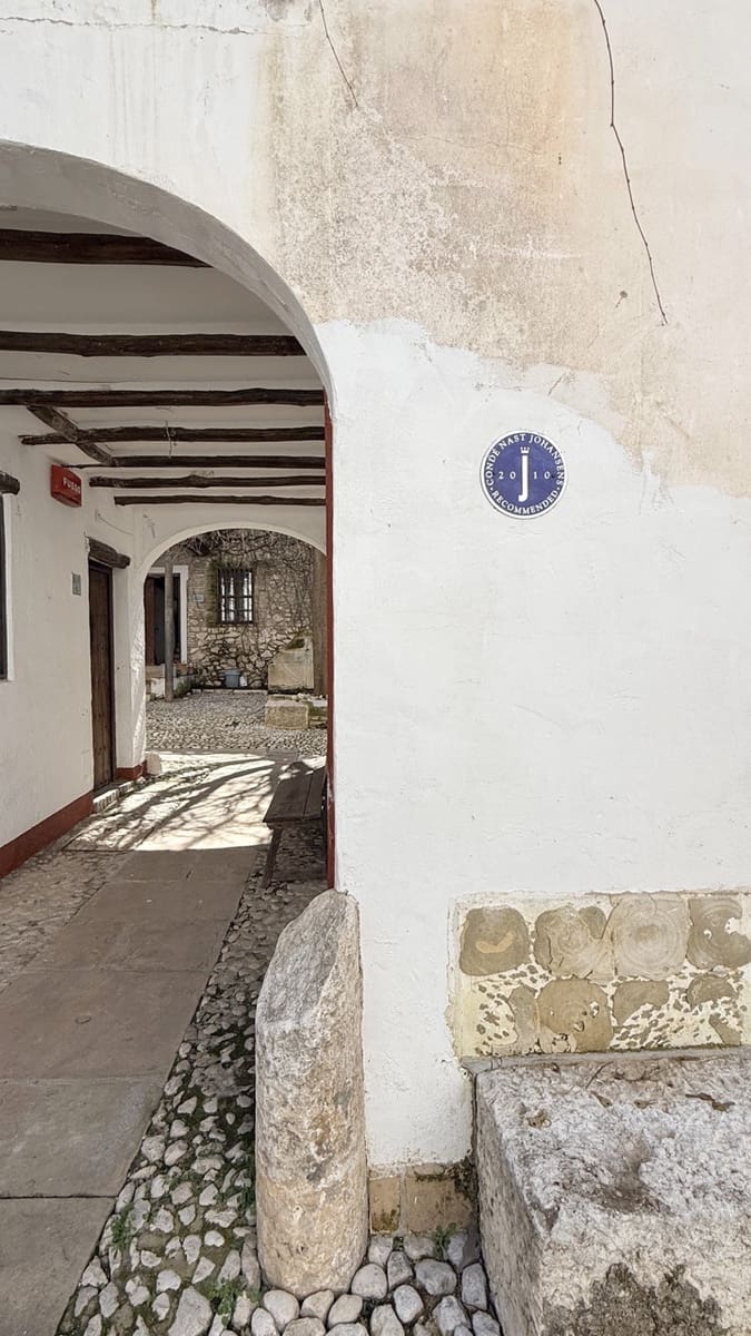 26 Zimmer Hotel zu verkaufen in Zuheros mit Pool Garage - 950.000 € (Ref: 9700169)