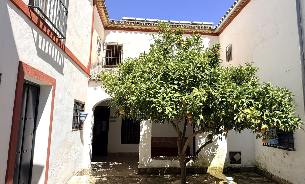 26 Zimmer Hotel zu verkaufen in Zuheros mit Pool Garage - 950.000 € (Ref: 9700169)