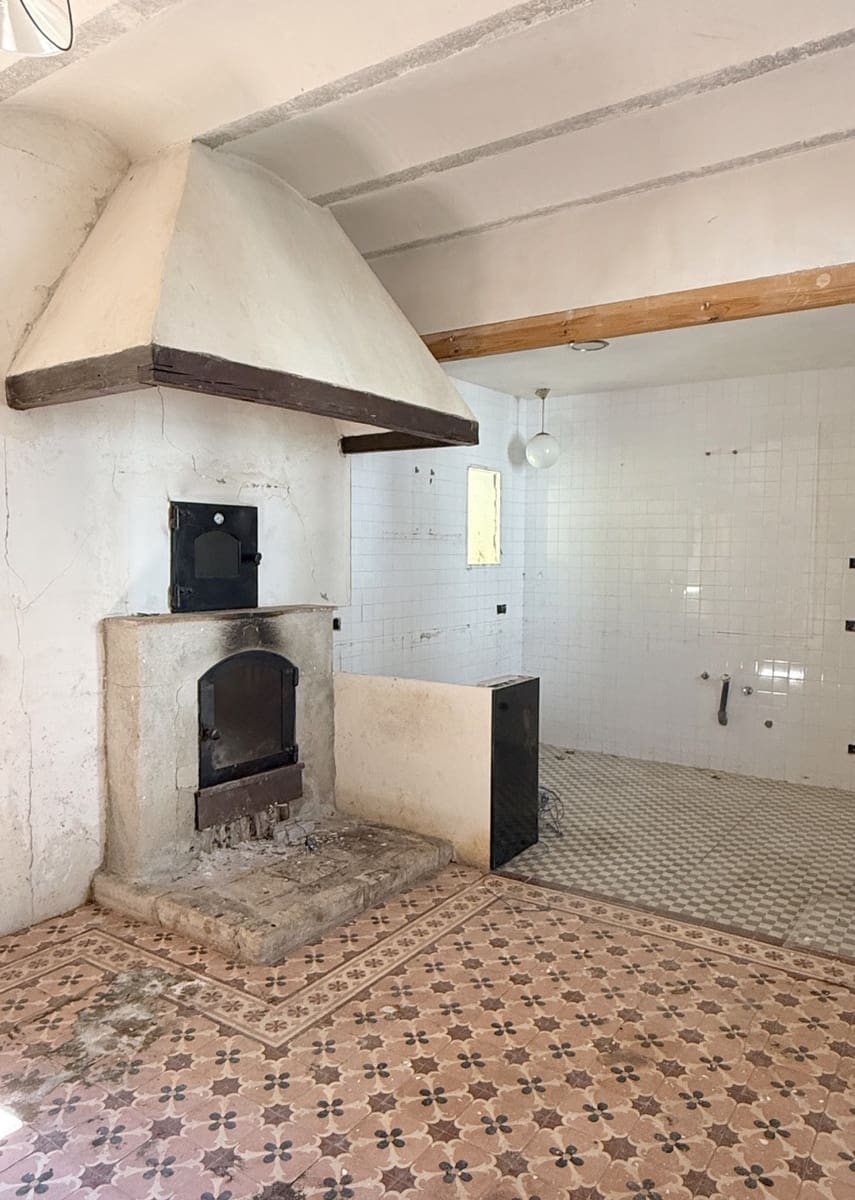 26 Zimmer Hotel zu verkaufen in Zuheros mit Pool Garage - 950.000 € (Ref: 9700169)