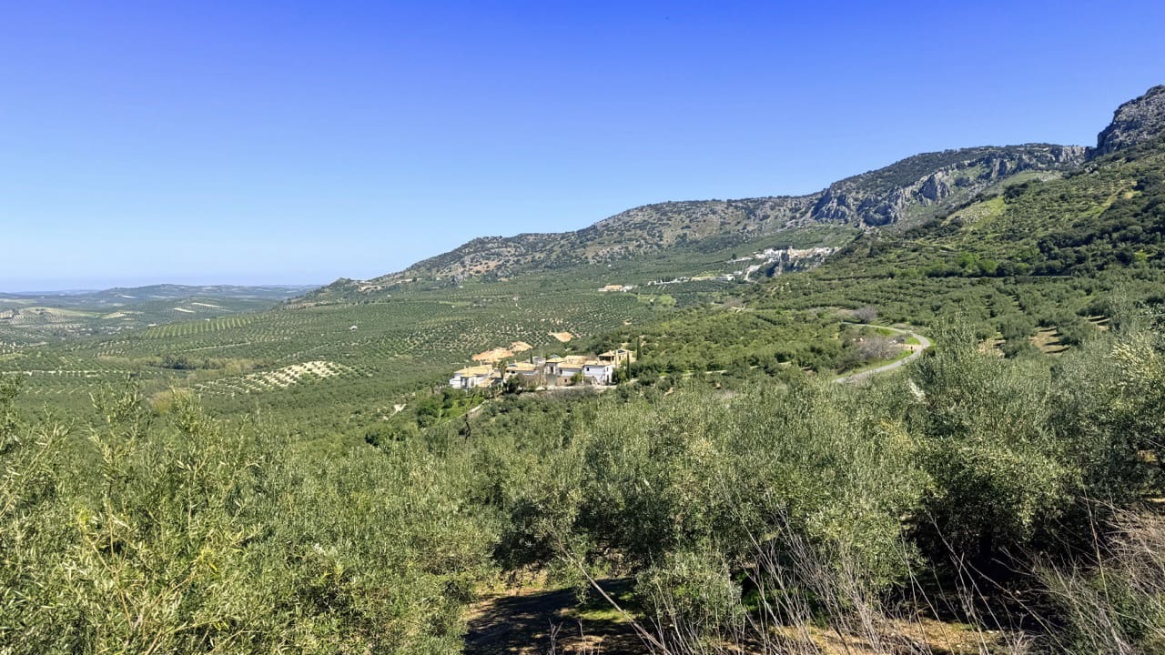 26 Zimmer Hotel zu verkaufen in Zuheros mit Pool Garage - 950.000 € (Ref: 9700169)