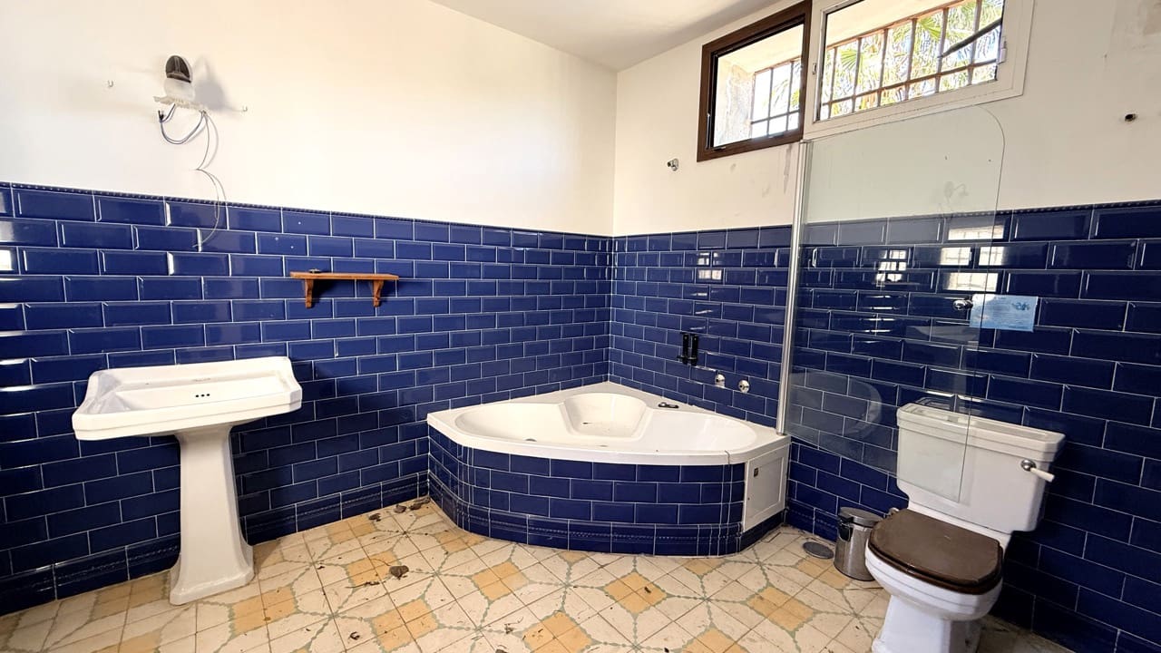 26 Zimmer Hotel zu verkaufen in Zuheros mit Pool Garage - 950.000 € (Ref: 9700169)