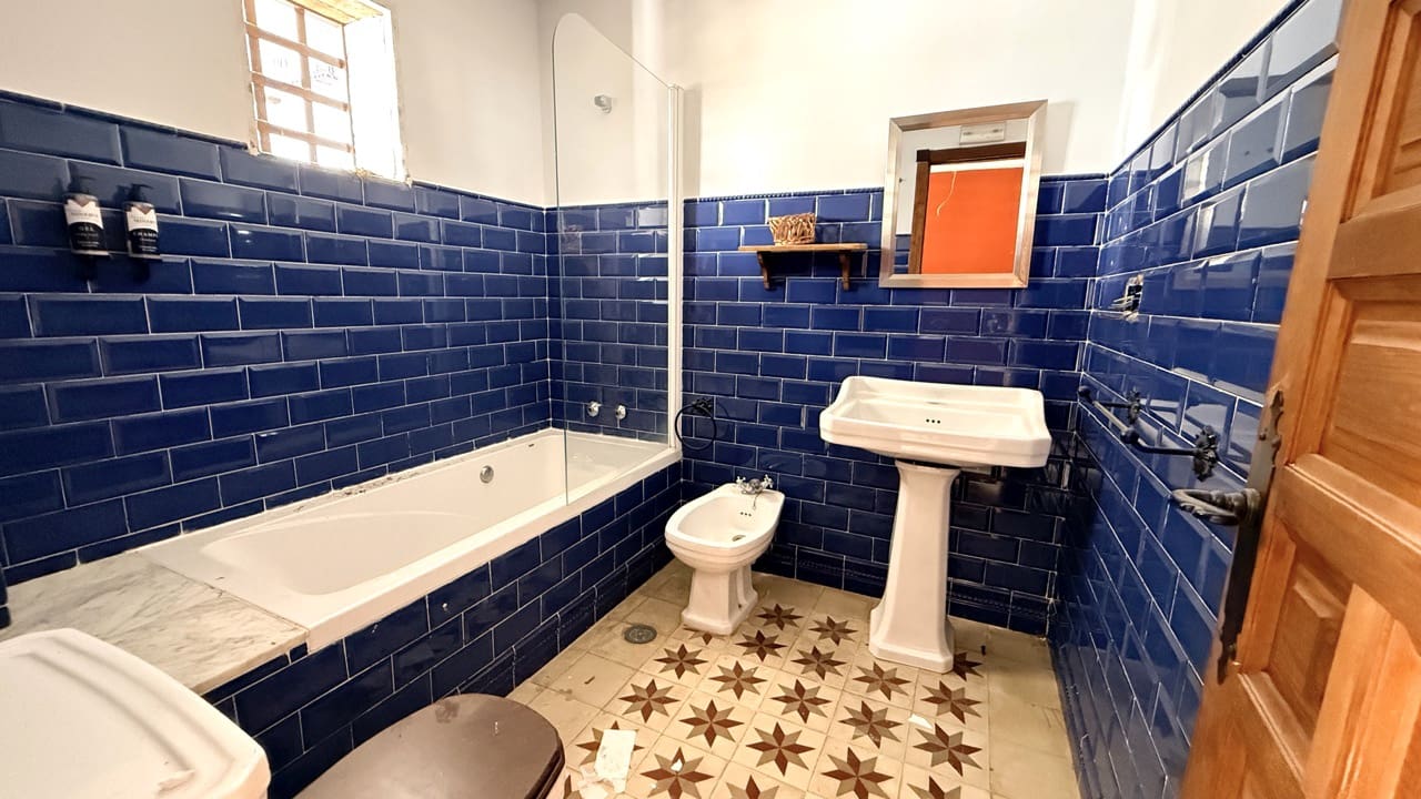 26 Zimmer Hotel zu verkaufen in Zuheros mit Pool Garage - 950.000 € (Ref: 9700169)