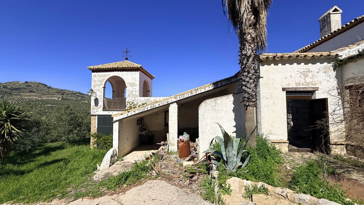 26 Zimmer Hotel zu verkaufen in Zuheros mit Pool Garage - 950.000 € (Ref: 9700169)