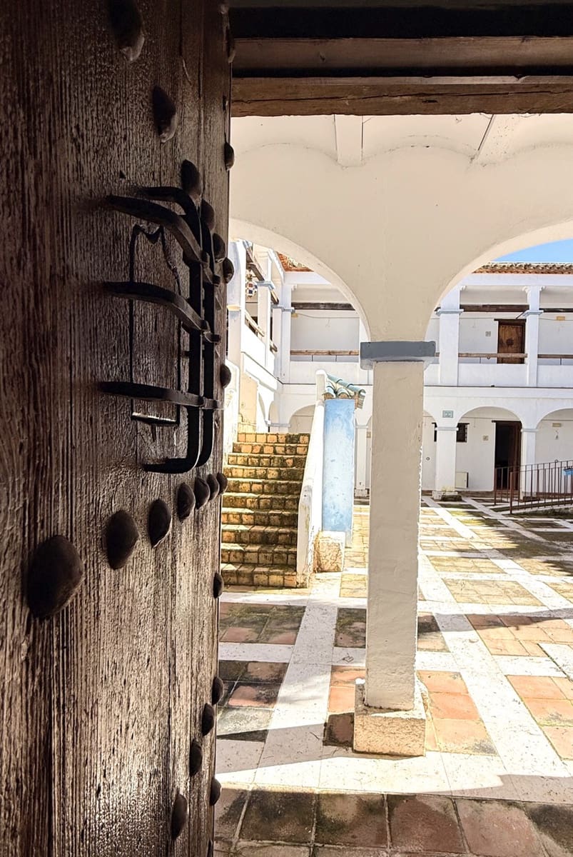 26 Zimmer Hotel zu verkaufen in Zuheros mit Pool Garage - 950.000 € (Ref: 9700169)