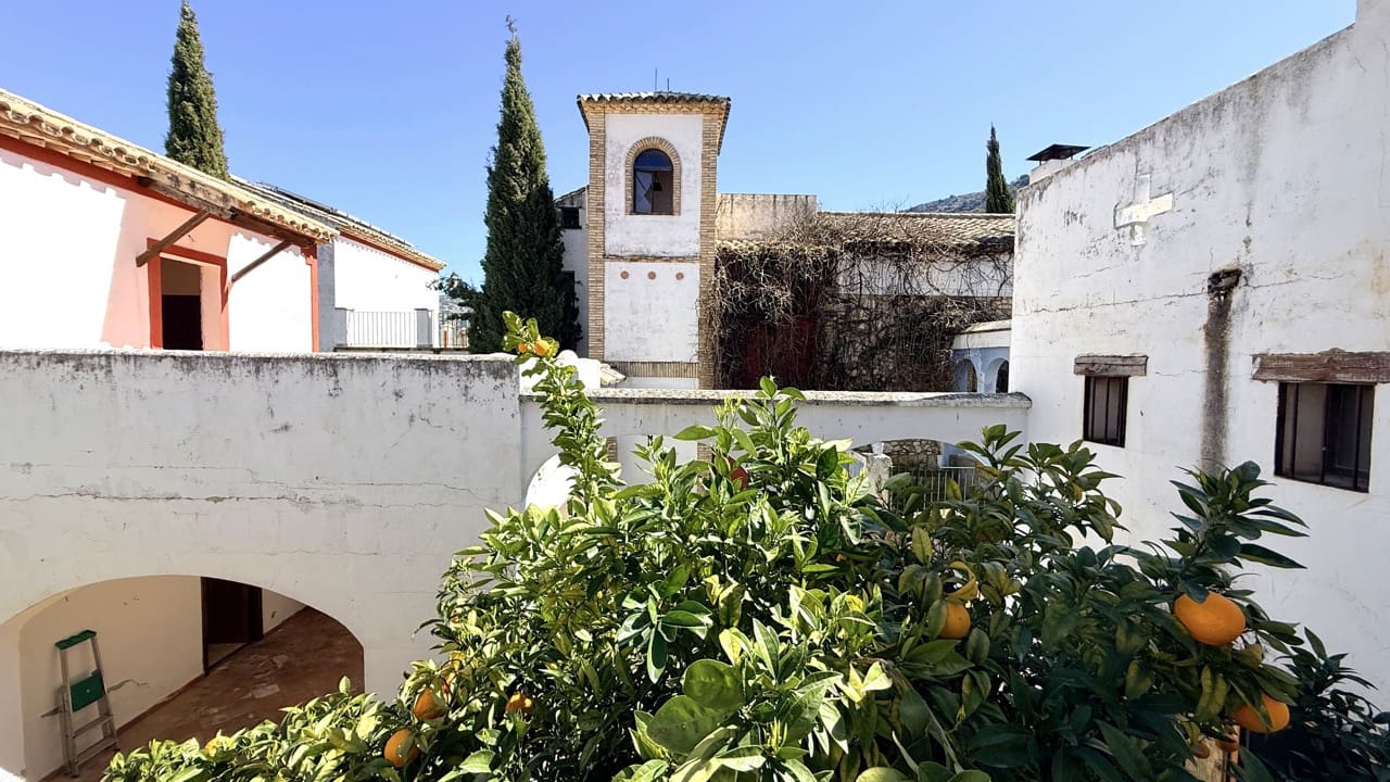 26 Zimmer Hotel zu verkaufen in Zuheros mit Pool Garage - 950.000 € (Ref: 9700169)