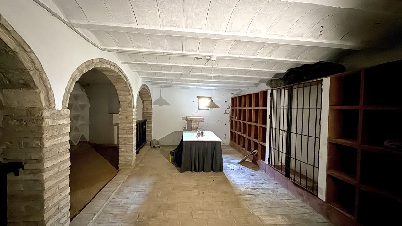 26 Zimmer Hotel zu verkaufen in Zuheros mit Pool Garage - 950.000 € (Ref: 9700169)