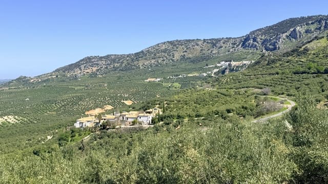 26 Zimmer Hotel zu verkaufen in Zuheros mit Pool Garage - 950.000 € (Ref: 9700169)