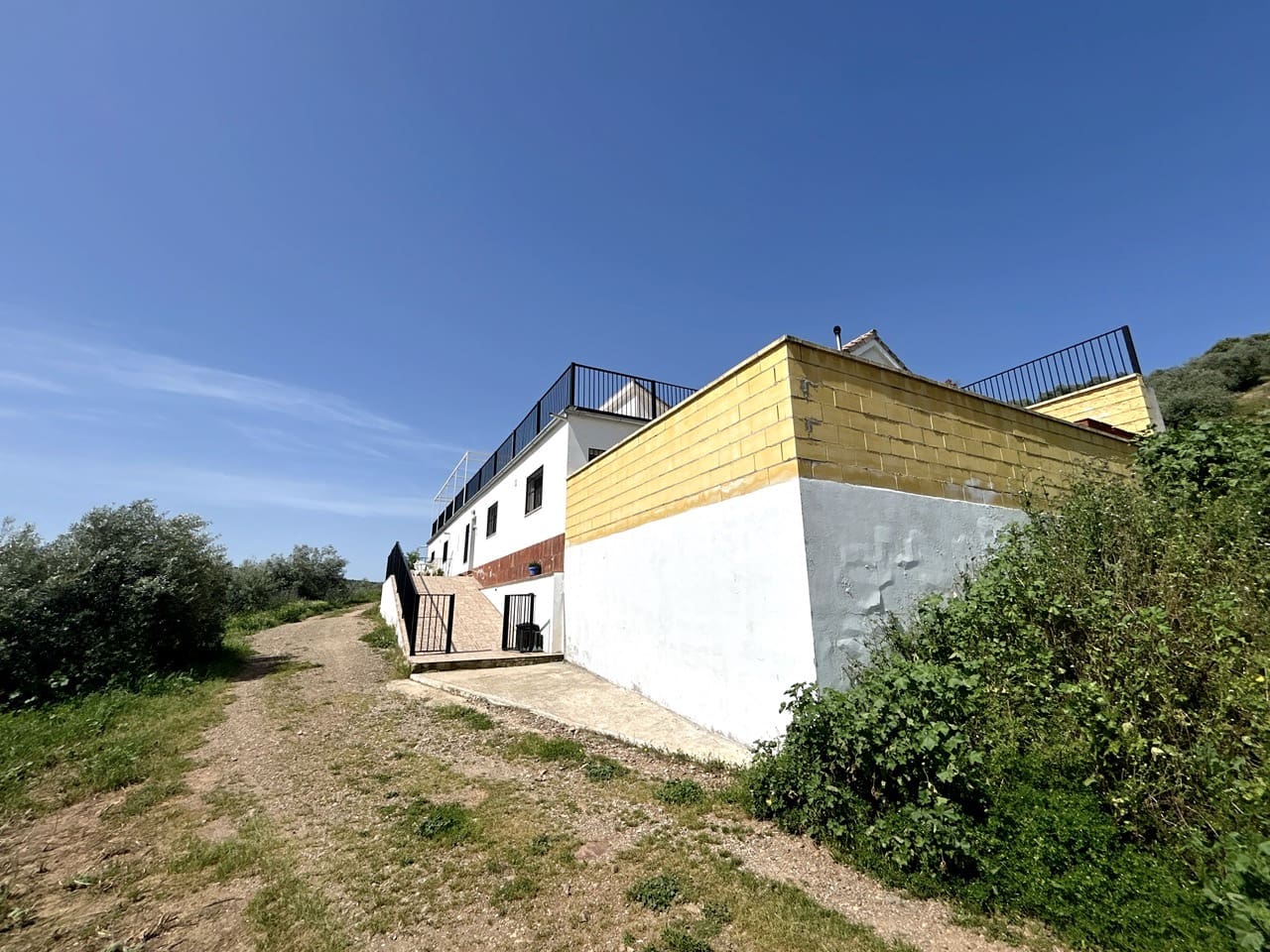 6 bedroom Finca/Country House for sale in Montoro with pool garage - € 325,000 (Ref: 9783475)