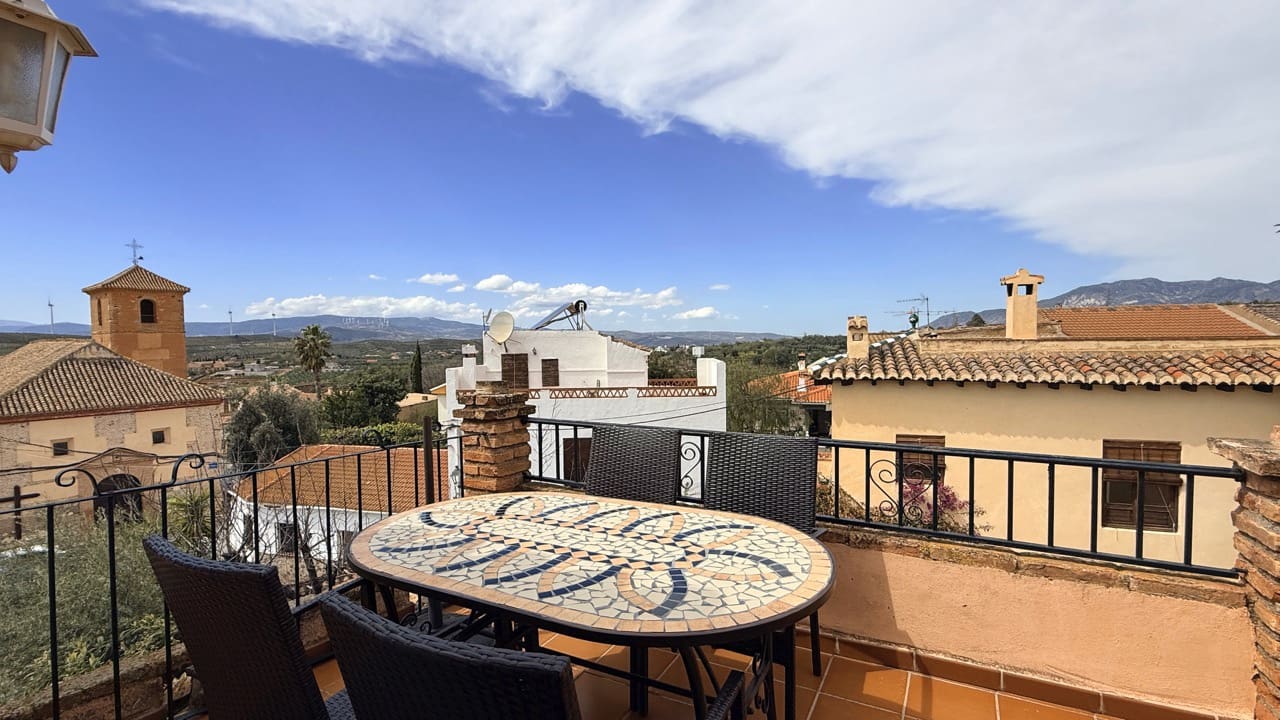 3 bedroom Apartment for sale in Acequias with pool - € 185,000 (Ref: 9805359)