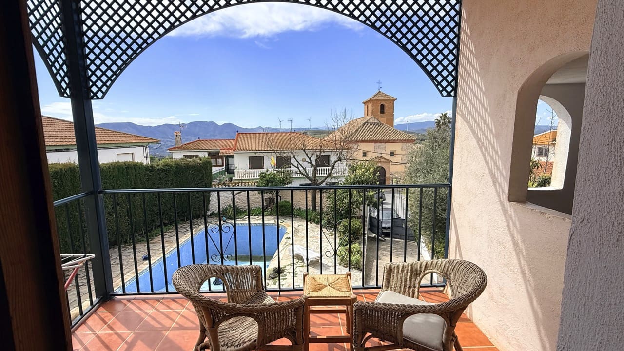 3 bedroom Apartment for sale in Acequias with pool - € 185,000 (Ref: 9805359)