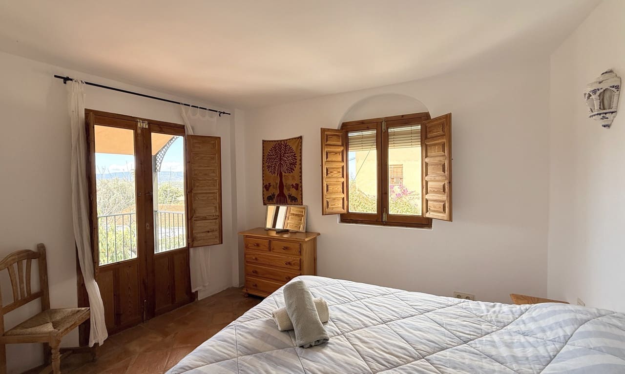 3 bedroom Apartment for sale in Acequias with pool - € 185,000 (Ref: 9805359)