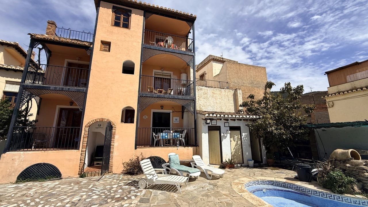 3 bedroom Apartment for sale in Acequias with pool - € 185,000 (Ref: 9805359)
