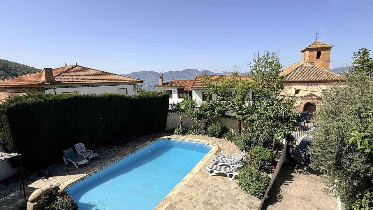 3 bedroom Apartment for sale in Acequias with pool - € 185,000 (Ref: 9805359)