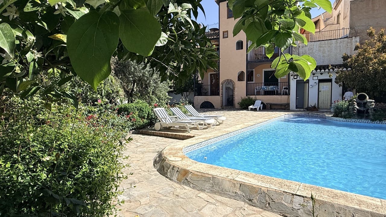 3 bedroom Apartment for sale in Acequias with pool - € 185,000 (Ref: 9805359)