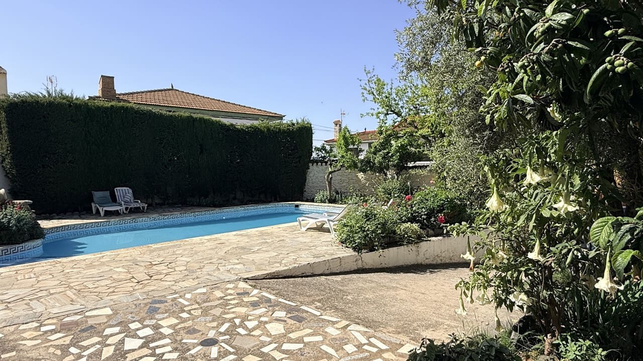 3 bedroom Apartment for sale in Acequias with pool - € 185,000 (Ref: 9805359)