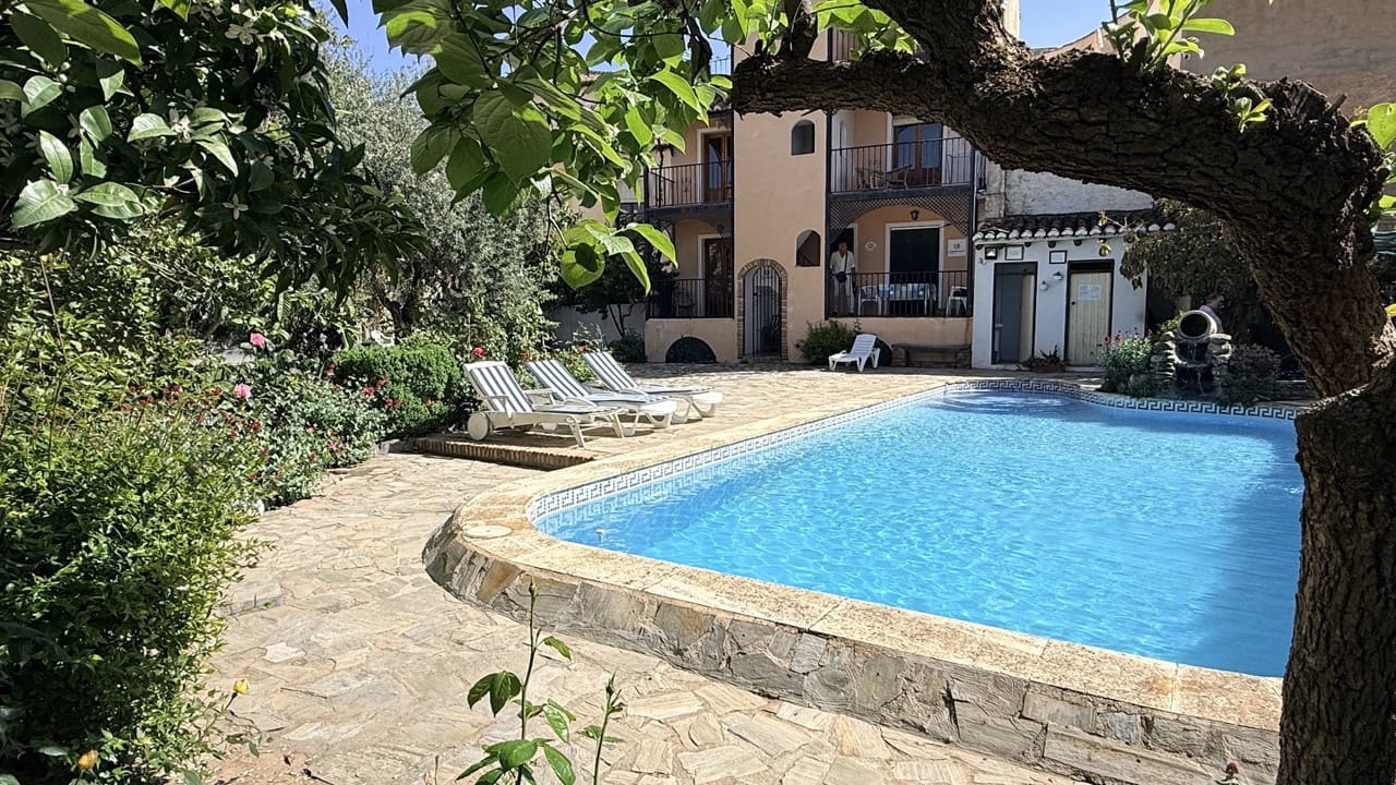 3 bedroom Apartment for sale in Acequias with pool - € 185,000 (Ref: 9805359)