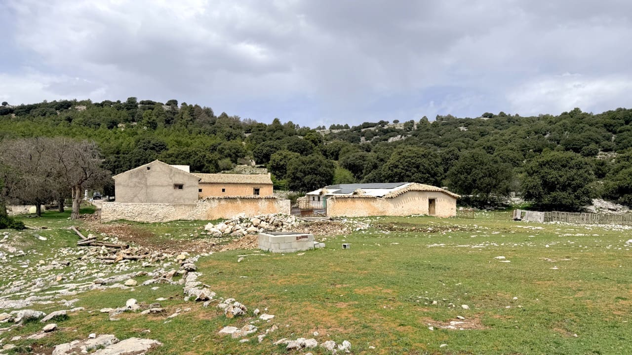 Finca/Country House for sale in Puebla de Don Fadrique - € 1,650,000 (Ref: 9813581)