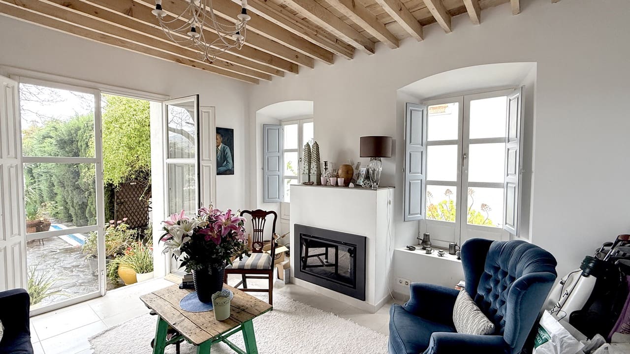 19 soverom Gjestgiveri/B&B til salgs i Otivar med svømmebasseng garasje - € 3 495 000 (Ref: 9861160)