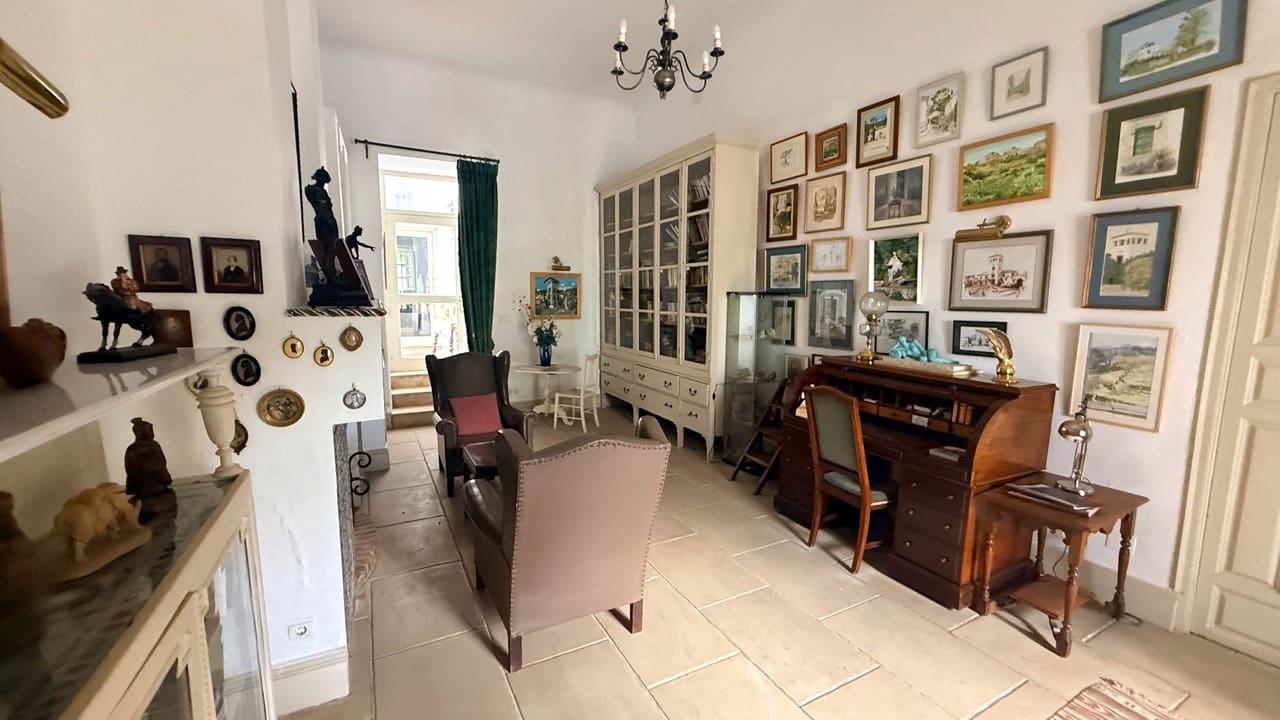 19 soverom Gjestgiveri/B&B til salgs i Otivar med svømmebasseng garasje - € 3 495 000 (Ref: 9861160)