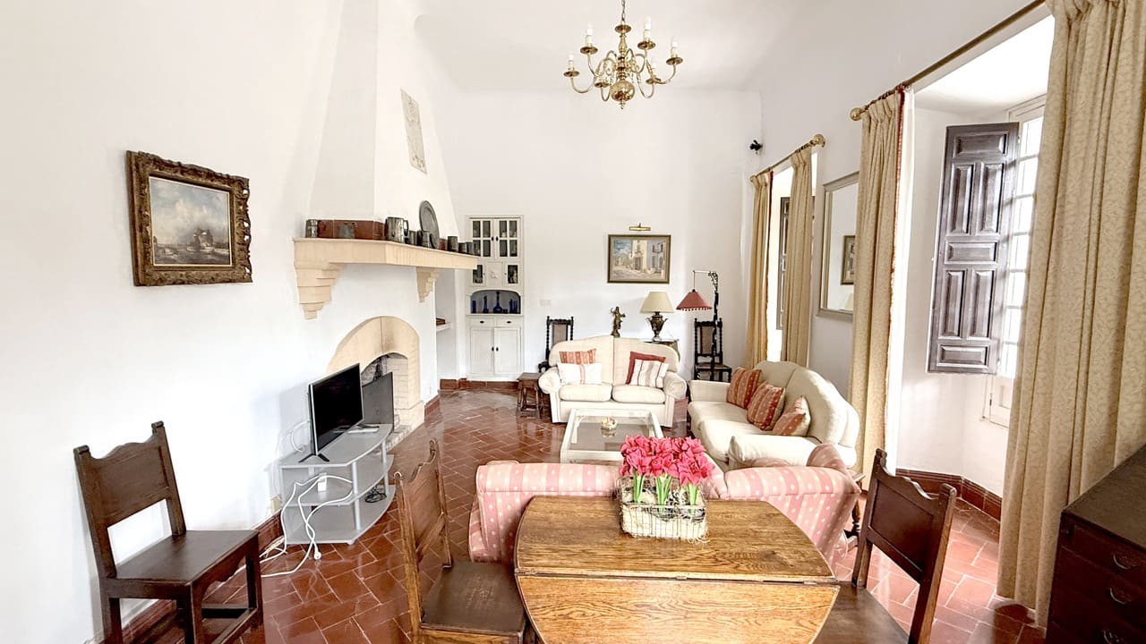 19 soverom Gjestgiveri/B&B til salgs i Otivar med svømmebasseng garasje - € 3 495 000 (Ref: 9861160)