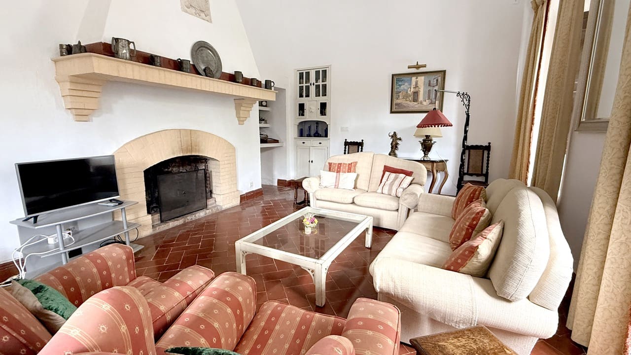 19 soverom Gjestgiveri/B&B til salgs i Otivar med svømmebasseng garasje - € 3 495 000 (Ref: 9861160)