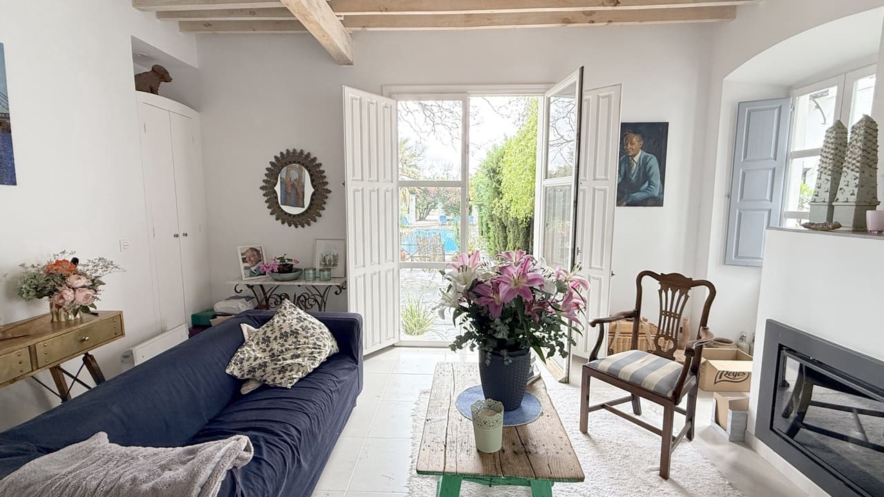 19 soverom Gjestgiveri/B&B til salgs i Otivar med svømmebasseng garasje - € 3 495 000 (Ref: 9861160)