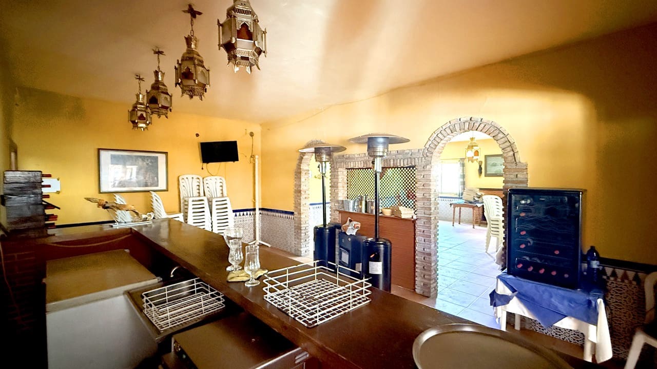 4 camera da letto Ristorante/Bar in vendita in Montefrio con piscina - 298.000 € (Rif: 9913682)