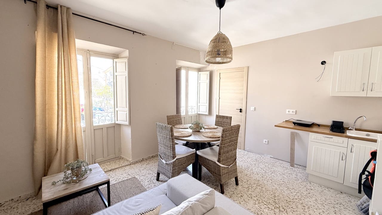 5 bedroom Townhouse for sale in Moclin - € 180,000 (Ref: 9954549)