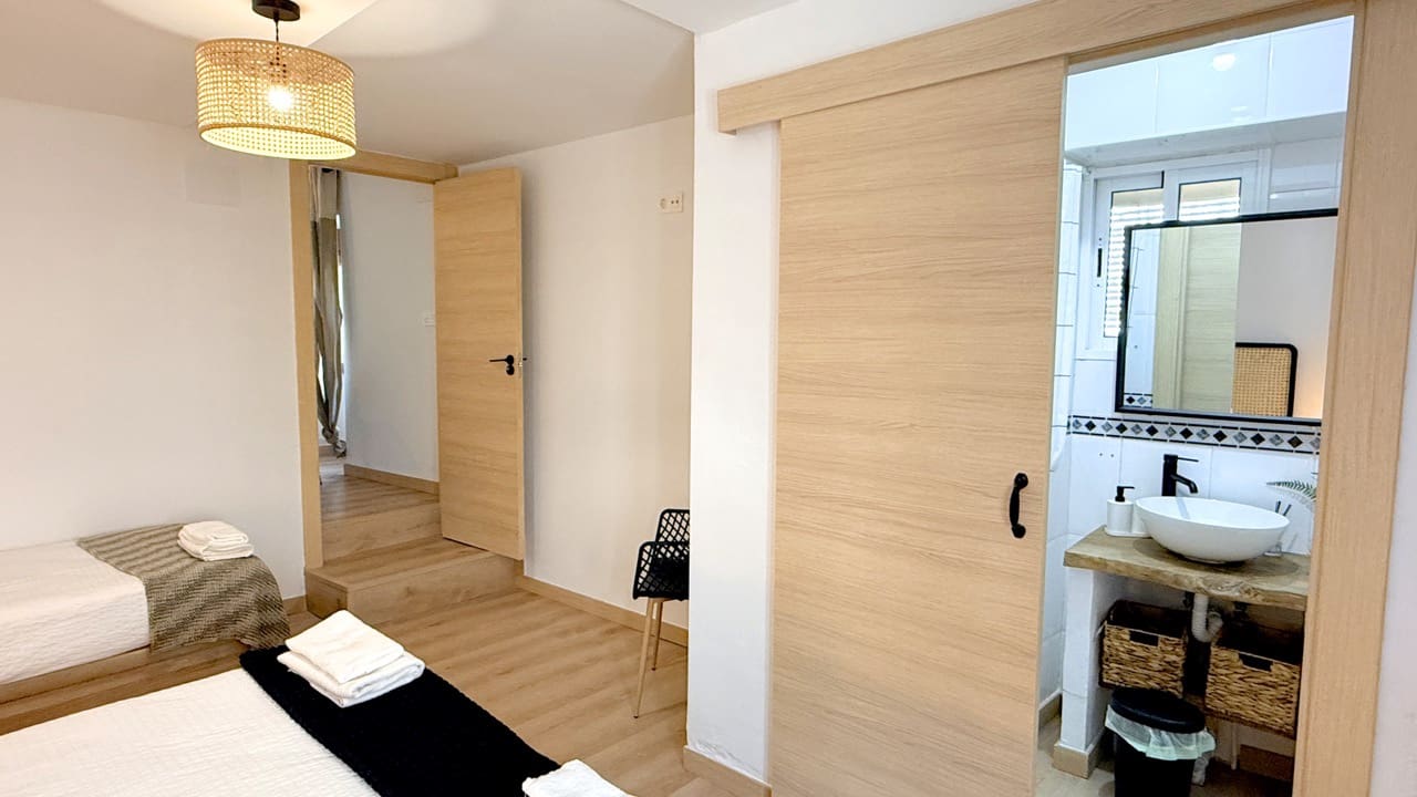 5 bedroom Townhouse for sale in Moclin - € 180,000 (Ref: 9954549)