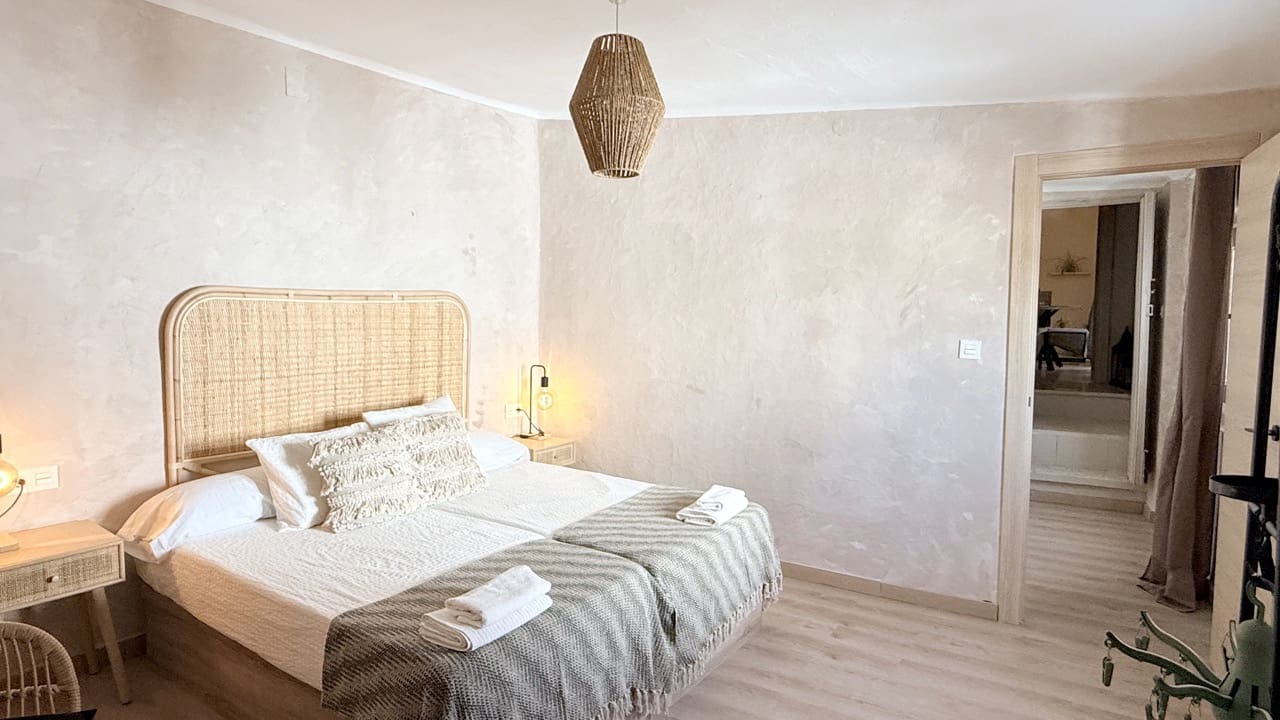 5 bedroom Townhouse for sale in Moclin - € 180,000 (Ref: 9954549)