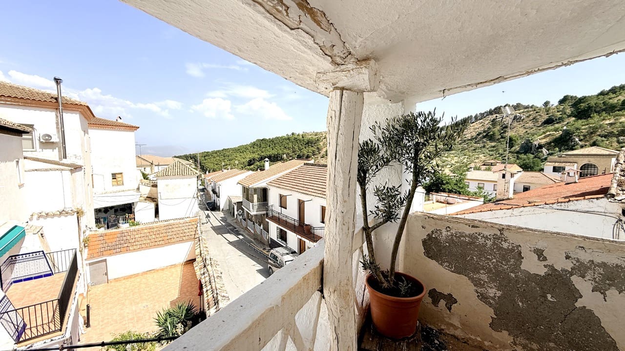 5 bedroom Townhouse for sale in Moclin - € 180,000 (Ref: 9954549)