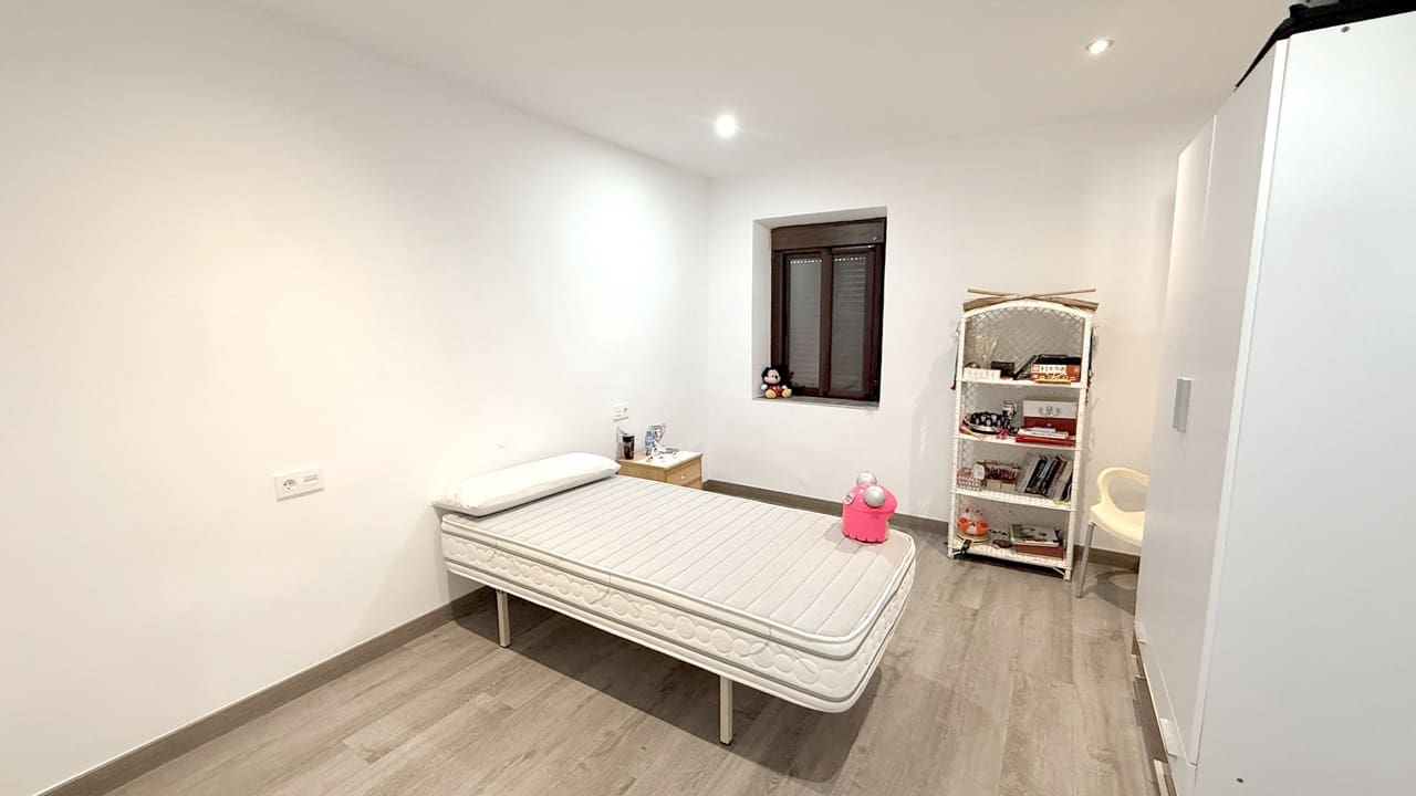 6 soverom Kommersiell til salgs i Montefrio med svømmebasseng garasje - € 599 999 (Ref: 9956240)