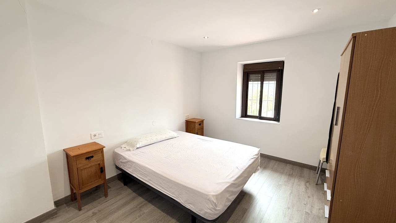 6 soverom Kommersiell til salgs i Montefrio med svømmebasseng garasje - € 599 999 (Ref: 9956240)
