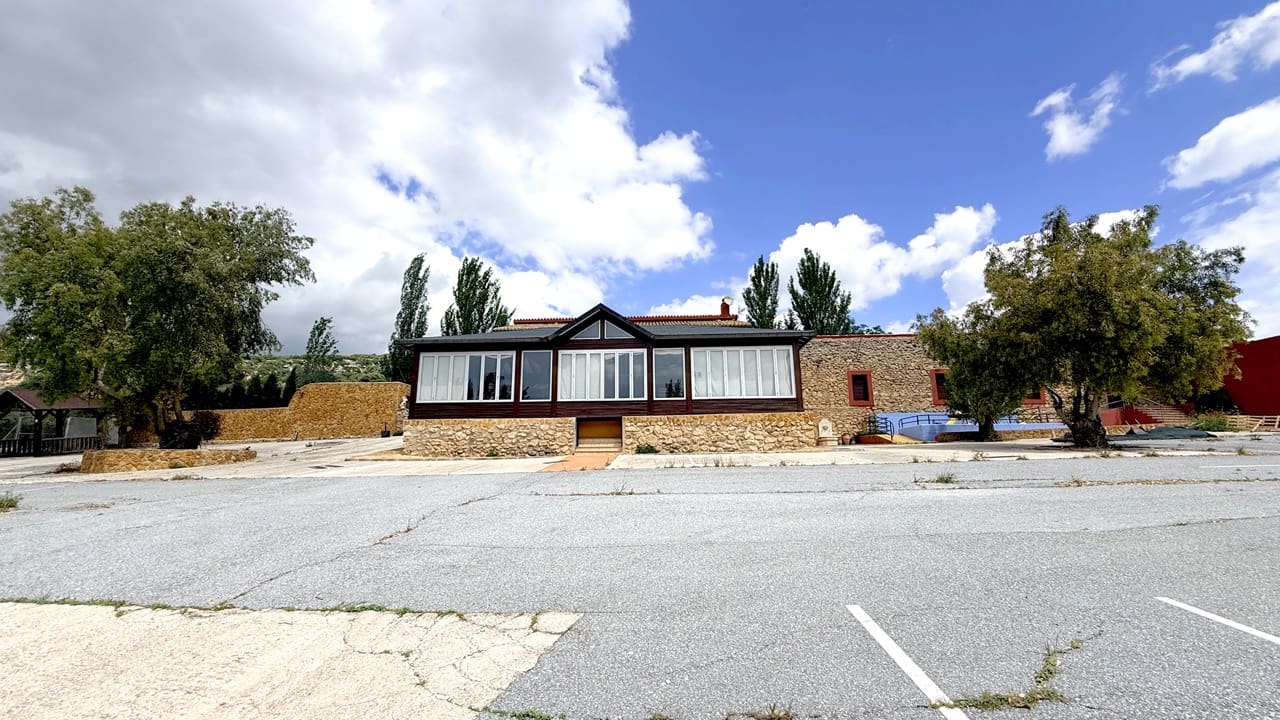 6 soverom Kommersiell til salgs i Montefrio med svømmebasseng garasje - € 599 999 (Ref: 9956240)
