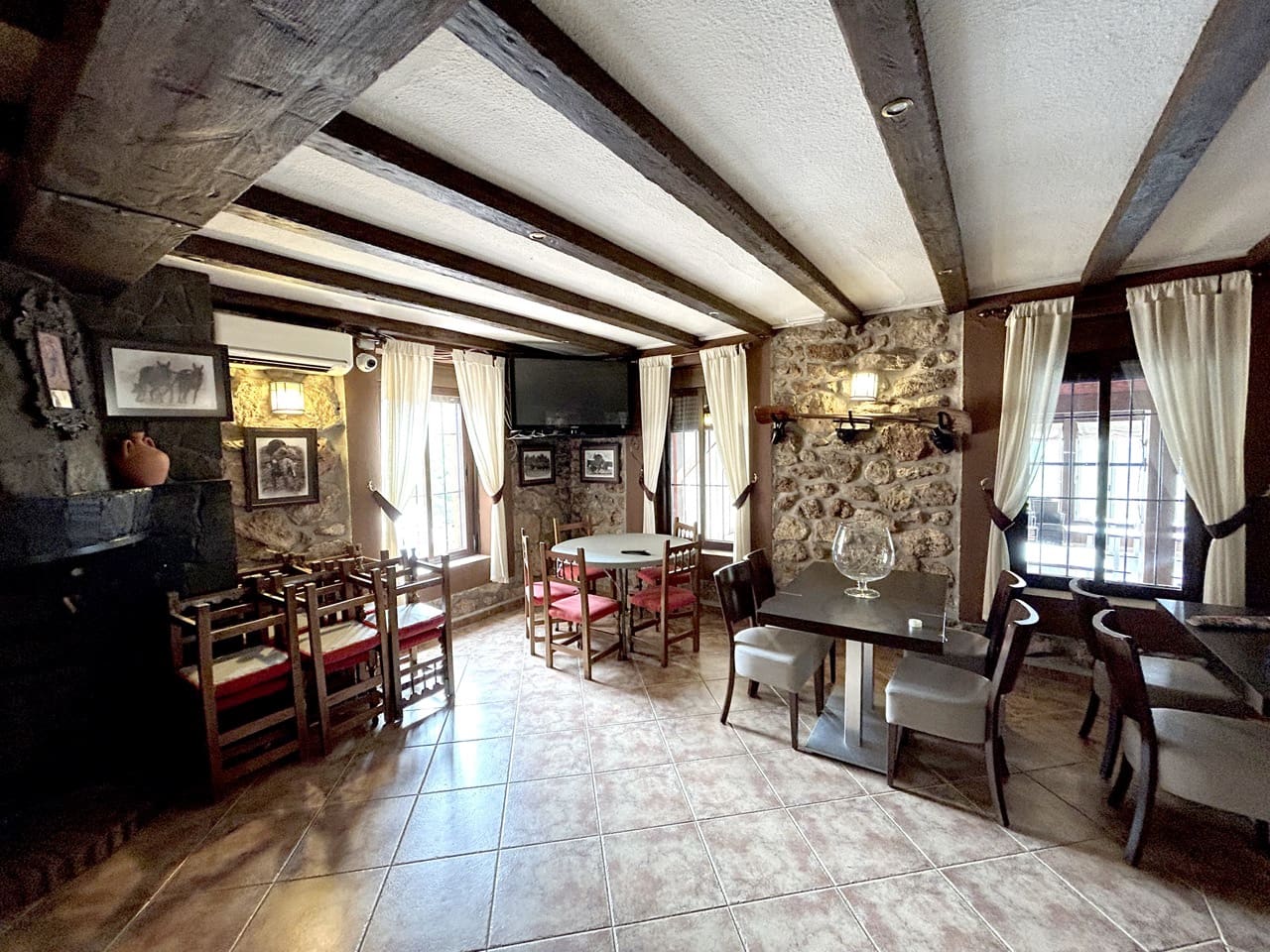 6 soverom Kommersiell til salgs i Montefrio med svømmebasseng garasje - € 599 999 (Ref: 9956240)