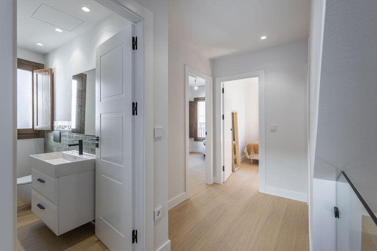 3 Zimmer Apartment zu verkaufen in Granada Stadt mit Pool - 650.000 € (Ref: 9958957)