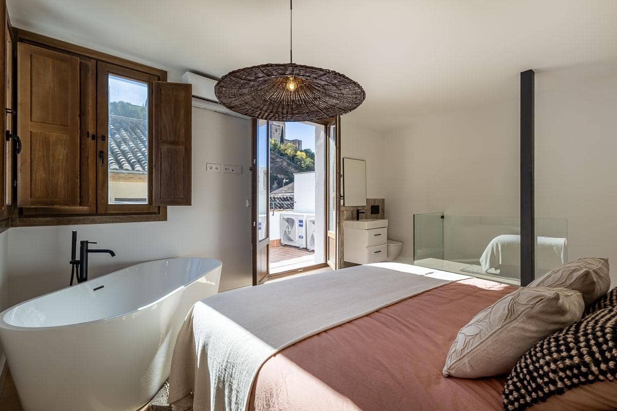 3 Zimmer Apartment zu verkaufen in Granada Stadt mit Pool - 650.000 € (Ref: 9958957)