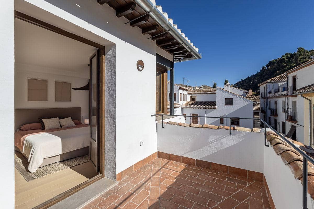 3 Zimmer Apartment zu verkaufen in Granada Stadt mit Pool - 650.000 € (Ref: 9958957)