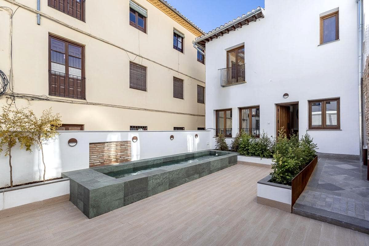 3 Zimmer Apartment zu verkaufen in Granada Stadt mit Pool - 650.000 € (Ref: 9958957)