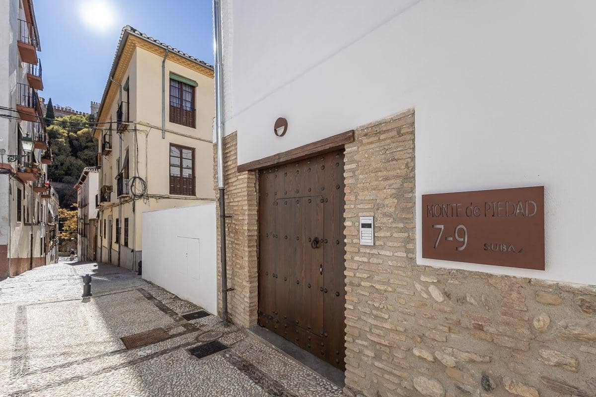 3 Zimmer Apartment zu verkaufen in Granada Stadt mit Pool - 650.000 € (Ref: 9958957)