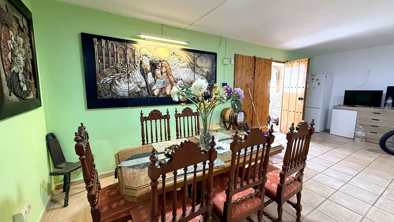 5 bedroom Villa for sale in La Zubia with pool garage - € 500,000 (Ref: 9974366)