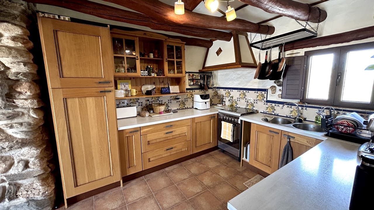 3 sovrum Finca/Hus på landet till salu i Caniles med garage - 395 000 € (Ref: 9987179)