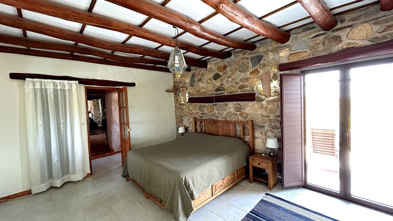 3 sovrum Finca/Hus på landet till salu i Caniles med garage - 395 000 € (Ref: 9987179)