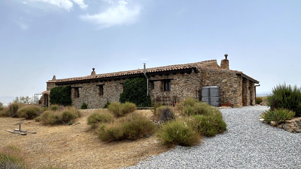 3 sovrum Finca/Hus på landet till salu i Caniles med garage - 395 000 € (Ref: 9987179)